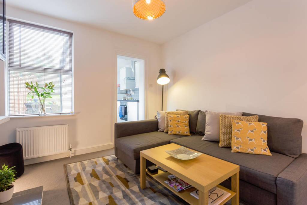 Ashton House - Stylish 2 Bedroom House, Close To Luton Town Center & Airport Ngoại thất bức ảnh