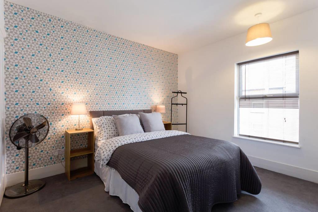Ashton House - Stylish 2 Bedroom House, Close To Luton Town Center & Airport Ngoại thất bức ảnh